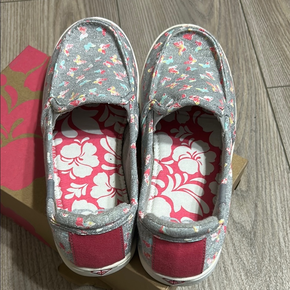 Kids Floral Butterflies Slip-On Shoes - Gray and Pink